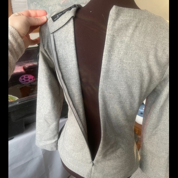 Asymmetrical High Neck Twill Top Beautiful Fit - Picture 6 of 10